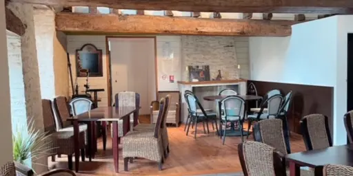 Interieur-Bar-Marelle-La-Gacilly