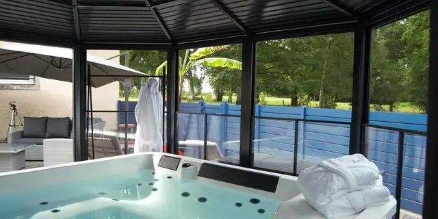 Jacuzzi