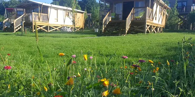 LODGES