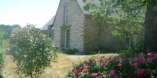 Le gîte du Foso et ses rosiers - Saint-Guyomard - Morbihan - Bretagne