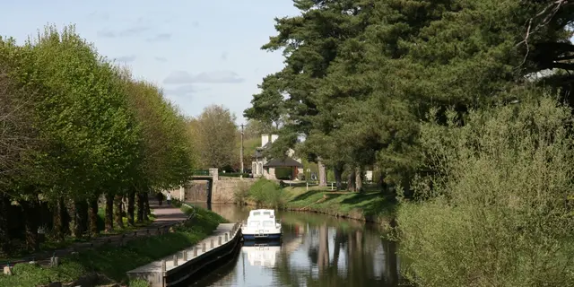 Malestroit canal de Nantes à Brest écluse