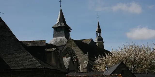 Malestroit clocher église St Gilles