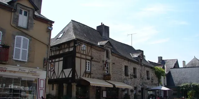 Malestroit place du bouffay