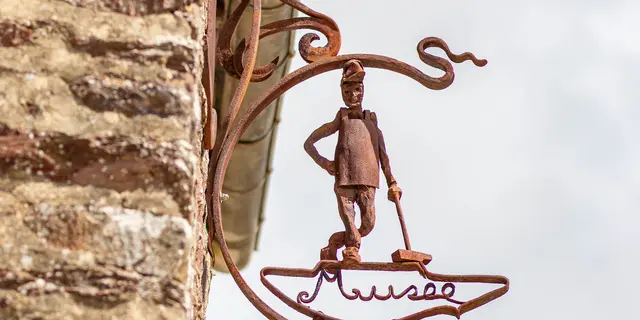 Enseigne du musée de la forge
