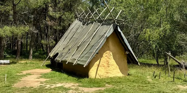 Mystérieux habitants-Menhirs-Monteneuf-2025
