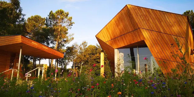 Office de tourisme au lac de Trémelin
