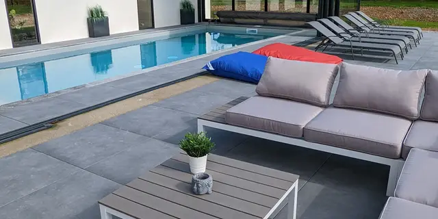 Gîte de la Brousse de Coganne_piscine_vue2
