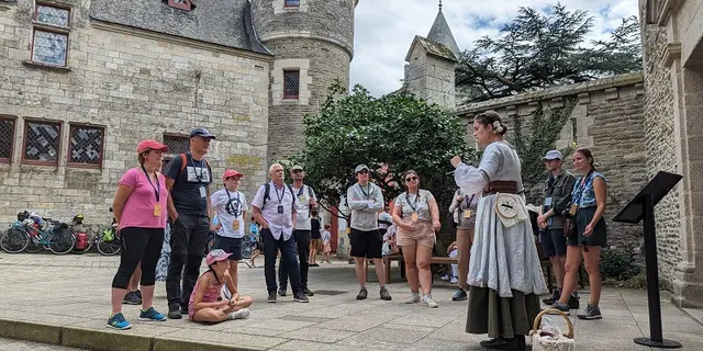 balade_contée_Josselin_au_Fil_des_légendes_DestinationBroceliande