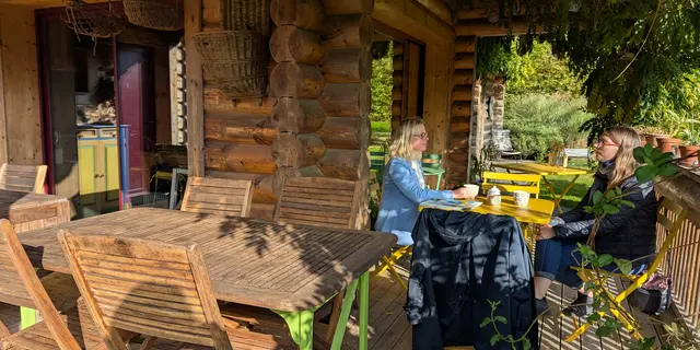 L'assiette dans le jardin