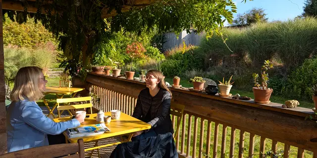 L'assiette dans le jardin