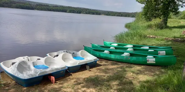 Pedalos et canoes_BD