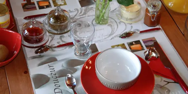 Petit déjeuner cabane la bourousais - Maure de Bretagne cabane Bretagne