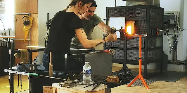 InitiationSoufflageDeVerre_Atoell_Mauron_DestinationBrocéliande