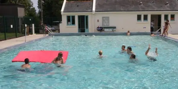 Piscine-du-Pont-d-Oust-a-Peillac