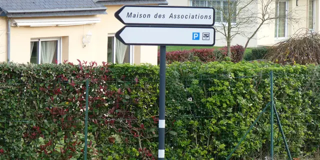 St Guyomard aire de camping-car panneau