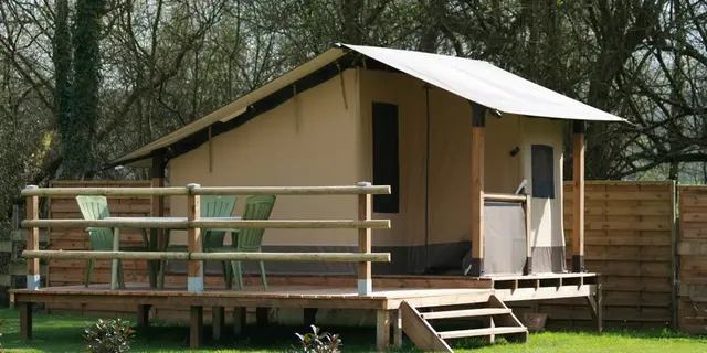 Tente lodge Baléares-Hébergement insolite-Domaine du Roc-Brocéliande-Morbihan