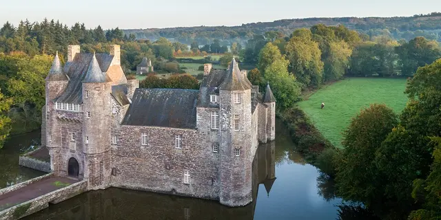 Chateau de Trécesson - vue aérienne - Campénéac - Brocéliande - Bretagne