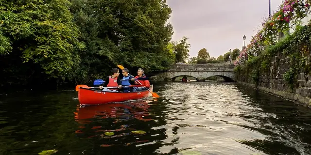 Visites guidées en canoë Montfort au crépuscule