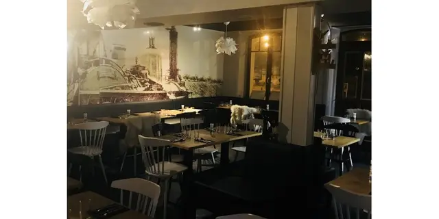 bistrot-2048x2215