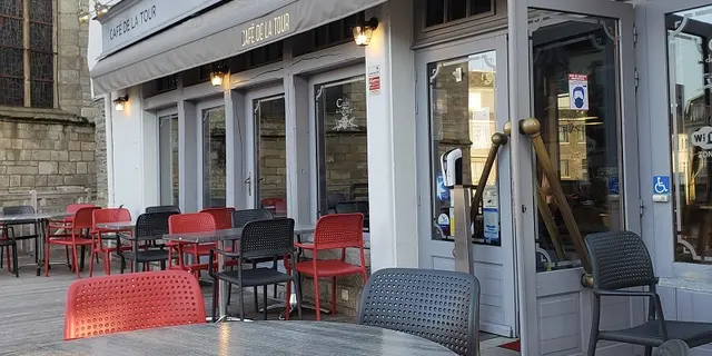 bar - brasserie - café de la tour - terrasse - Ploërmel - Morbihan