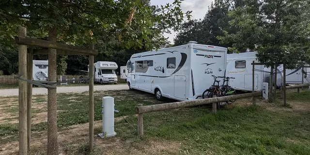Aire - service - stationnement - Josselin - Brocéliande - Morbihan - Bretagne