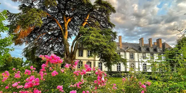 chateau de Loyat - en fleurs - Morbihan - Brocéliande
