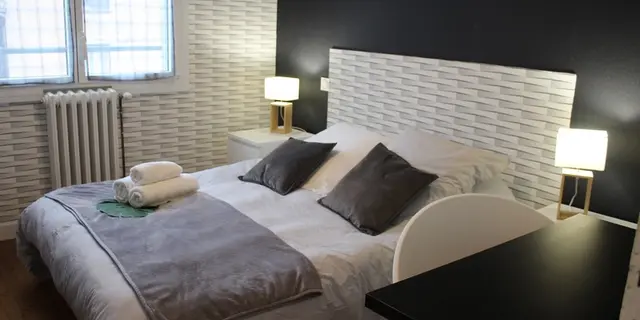 chambre lit 140