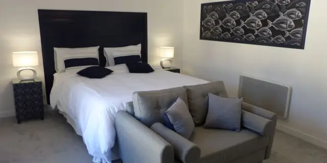 Chambre - hôtes - lits - canal - Josselin - Destination - Brocéliande