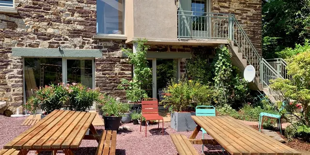 cote-jardin-maison-des-legendes-paimpont---1-2