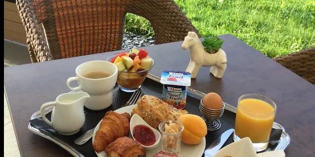 brit hotel L'Hippodrome - petit déjeuner - Ploërmel - Morbihan