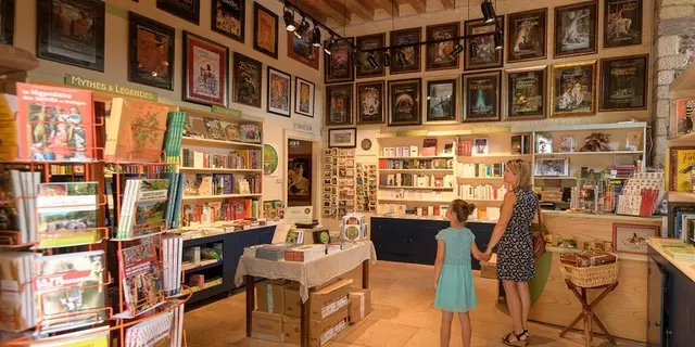 Librairie_Centre_Arthurien_Chateau_Comper_Concoret_Destination_Broceliande