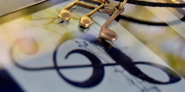 periseas_lilith-cellular-2246309_1920