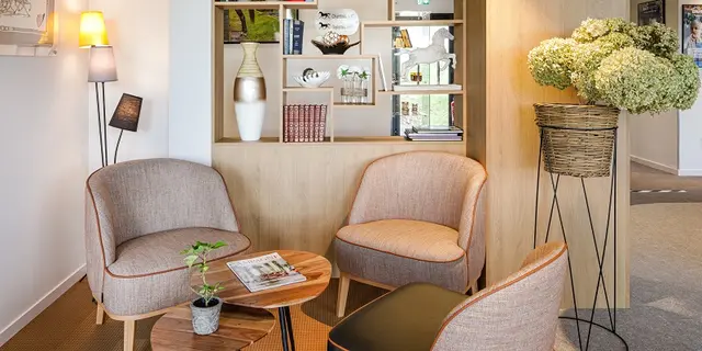 brit hotel L'Hippodrome - salon - Ploërmel - Morbihan -  Bretagne