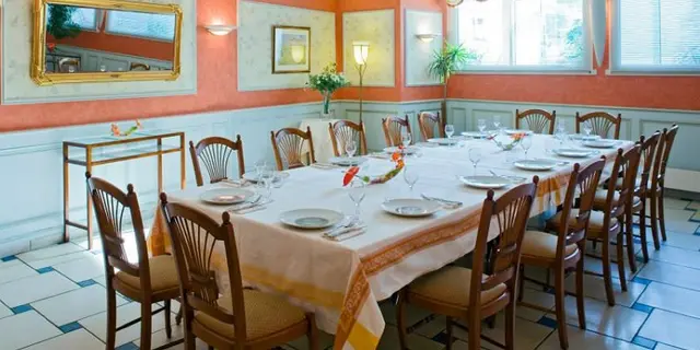 Hôtel Au Relais du Porhoët - salle restaurant - Guilliers - Morbihan