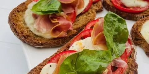 repas-Marelle-La-Gacilly
