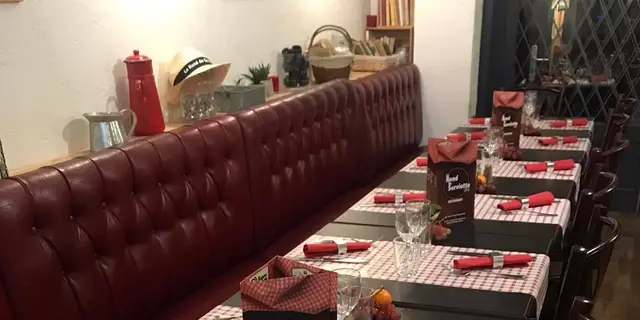 Le rond de serviette - table dressée - Ploërmel - Brocéliande