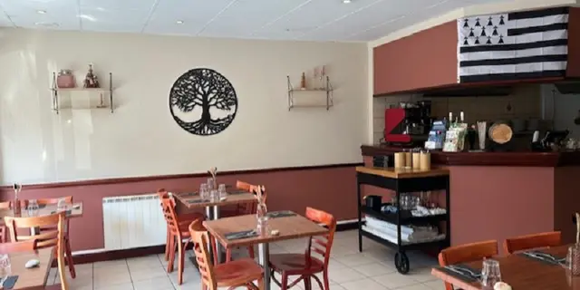 La Fromentine - salle de restauration - crêperie - Ploërmel - Morbihan