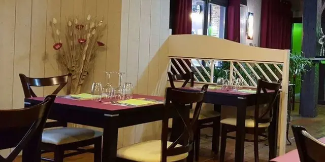 Restaurant - L'Essentiel - salle - Ploërmel - Brocéliande - Bretagne