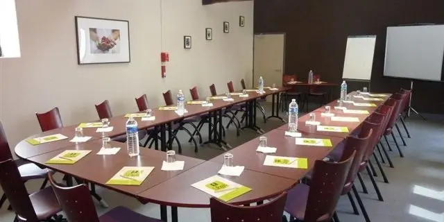 Salle de réunion - Logis Hôtel.com