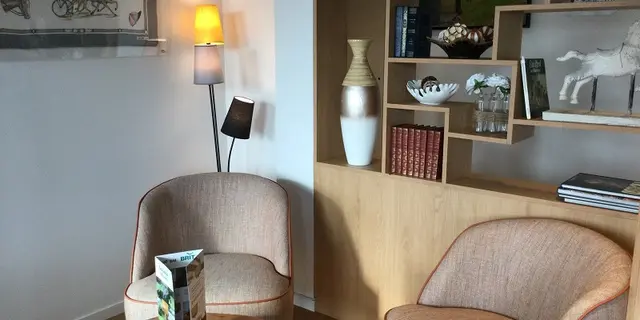 brit hotel L'Hippodrome - salon - Ploërmel - Morbihan - Bretagne