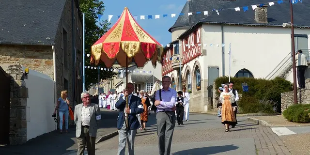 Pardon - Notre Dame du Roncier - Josselin - Brocéliande-  Morbihan