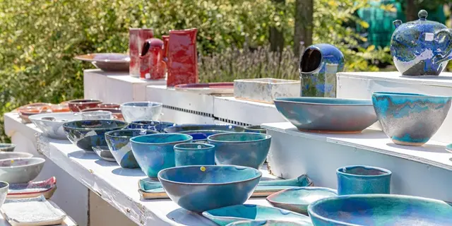 Marché estival artisanal de Tréhorenteuc - Destination Brocéliande