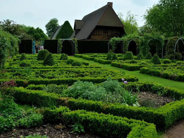 Decaux. Maison du Colombier et parc W Farcy (8).JPG