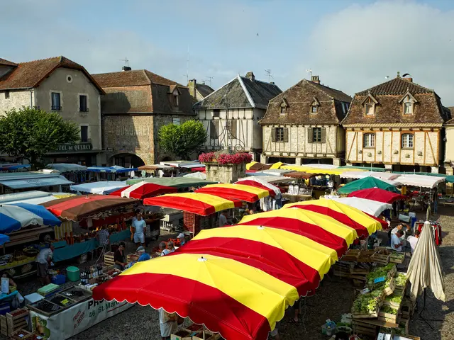 Marché de Bretenoux - Lot Tourisme - CRT Midi-Pyrénées, D. VIET.jpg