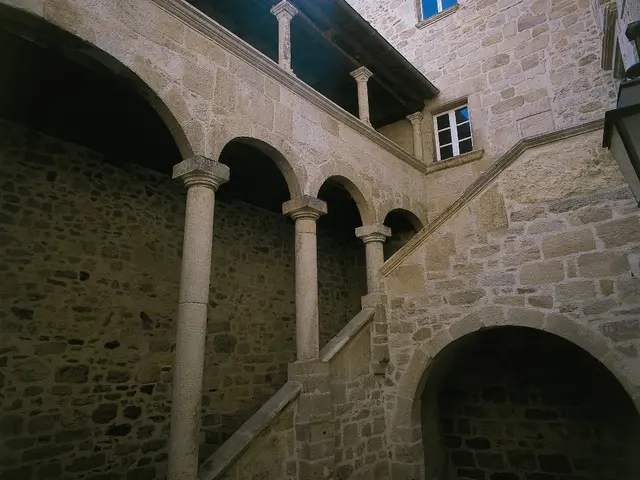 vue de la cour de l'hôtel - photo Nelly Blaya.jpg