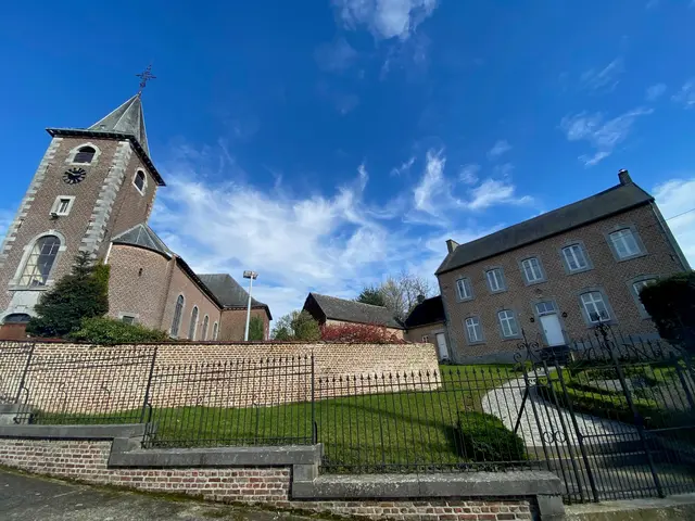 Copie de LLB-Eglise _ prsb Rosoux.jpg