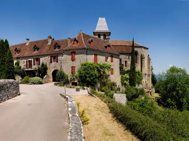 photo1 - Village de Loubressac - Lot Tourisme-Philipe Imbault -001.jpg