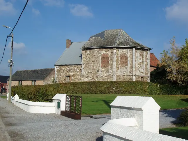 CHAPELLE TEMPLIERS HANEFFE web.JPG
