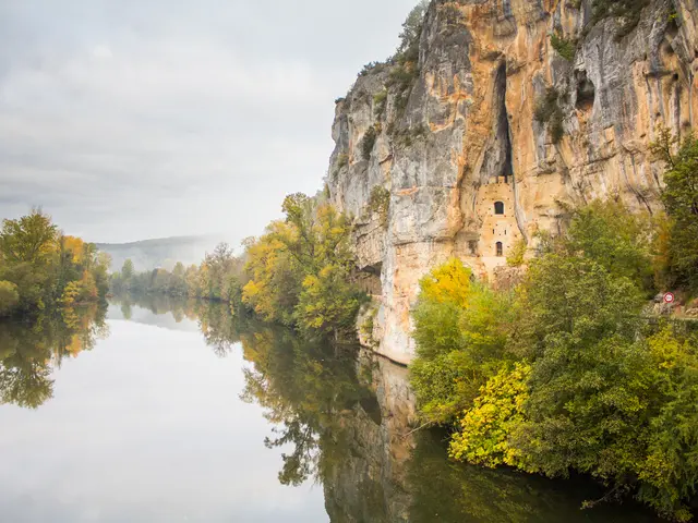 Pont de Bouziès - Château des anglais  © Lot Tourisme C. Novello-3.jpg