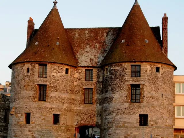 Decaux. Les Tourelles (3).JPG